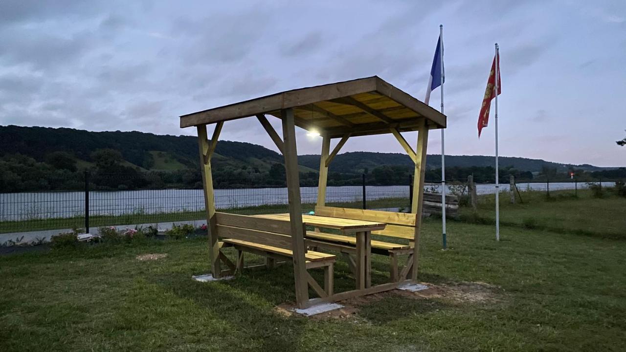 Villa Les mouettes - la paix du bord de Seine à Berville-sur-Seine Extérieur photo